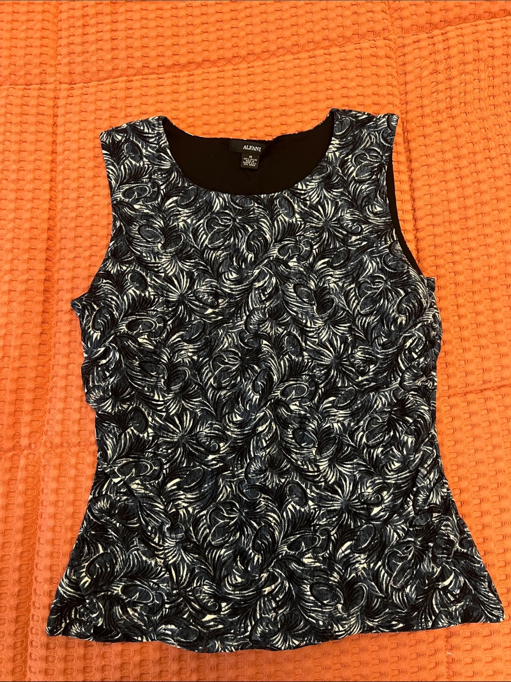 Vintage Alfani Navy and White Swirl Sleeveless Tank